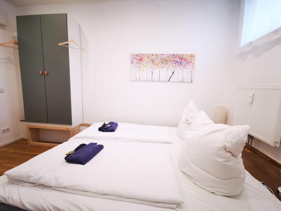 Inval By Rockchair L Superhost Status L 2 Bedrooms Boxspringbeds 2 Bathrooms In Center 