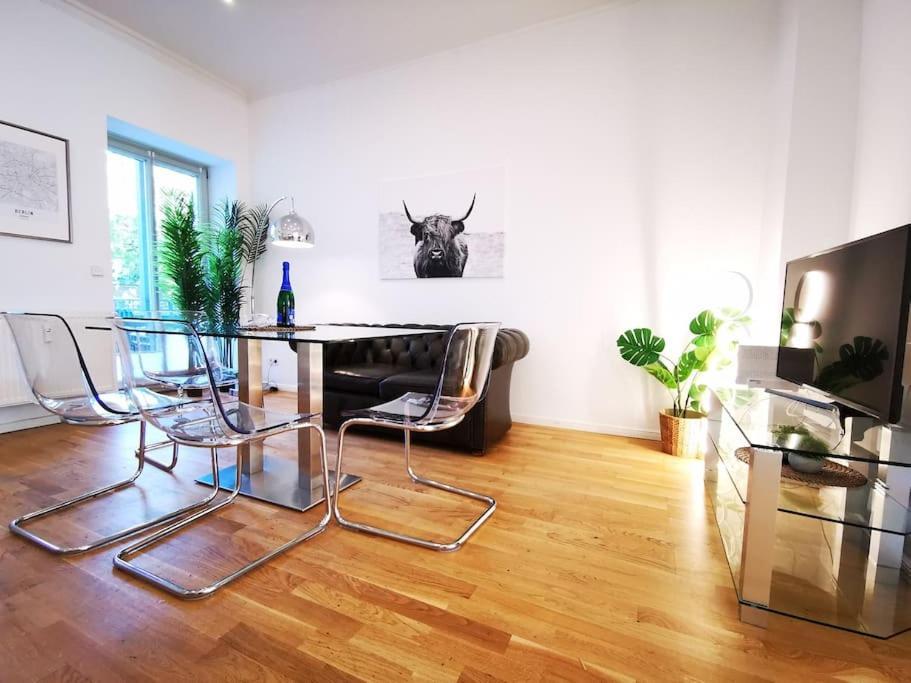 Inval By Rockchair L Superhost Status L 2 Bedrooms Boxspringbeds 2 Bathrooms In Center 